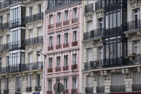 Coeur de Paris Joli Nid Calme Clair type Cabine pied Notre Dame